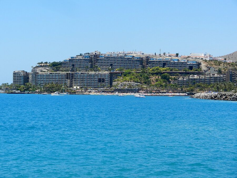 Anfi del Mar artificial beach Gran Canaria