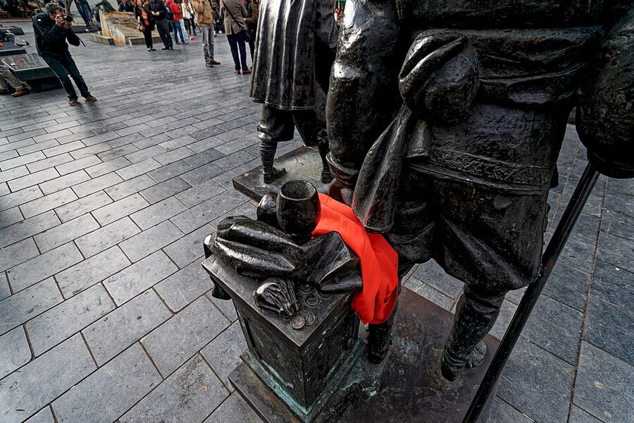 Bronze Nightwatch 3D statues at Rembrandtplein in Amsterdam