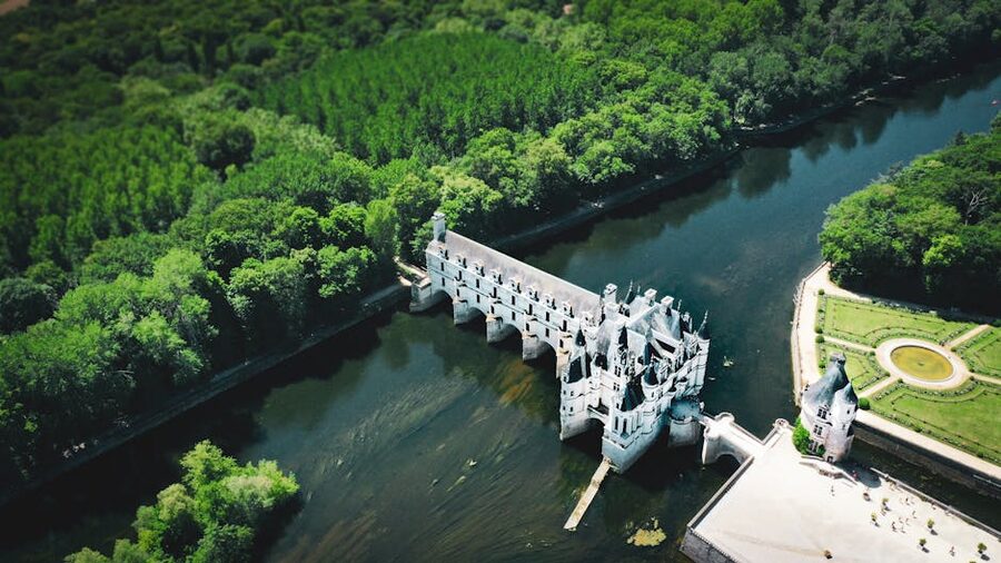Chenonceau aerial view with surrounding greenery