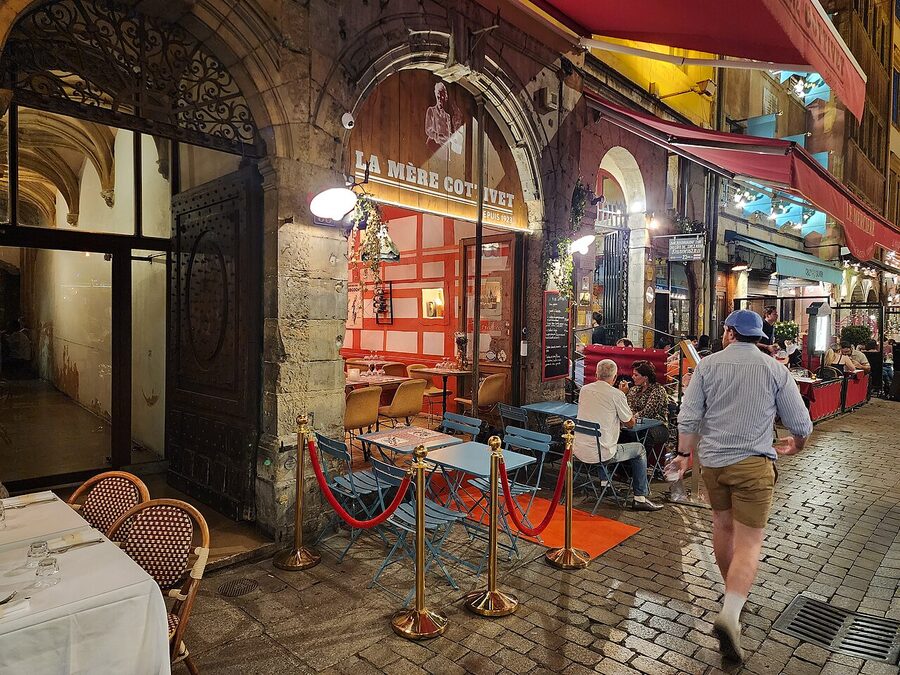 Bouchon La Mere Cottivet on Rue Merciere in Lyon