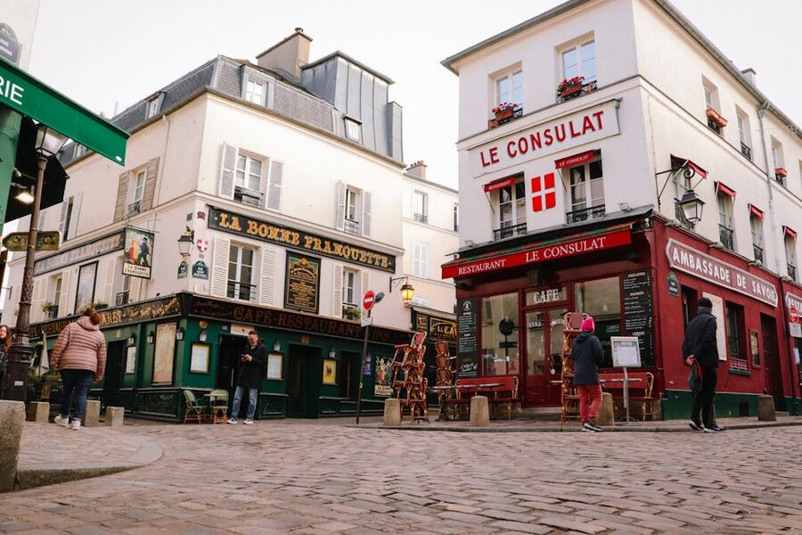 Charming Montmartre cafes near the Moulin Rouge in Paris