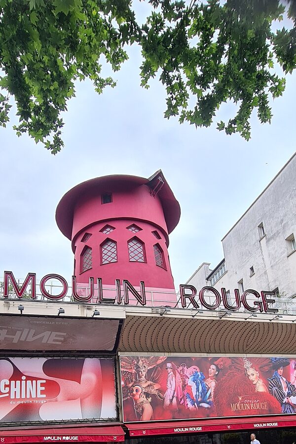 The Moulin Rouge with its windmill blades fallen off in 2024