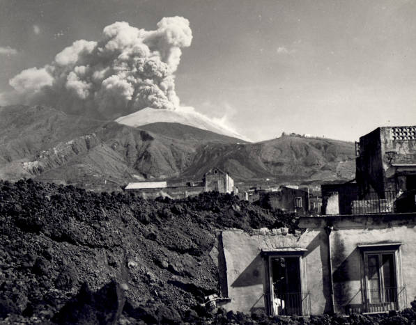 Vesuvius 1944 eruption with San Sebastiano al Vesuvio in foreground