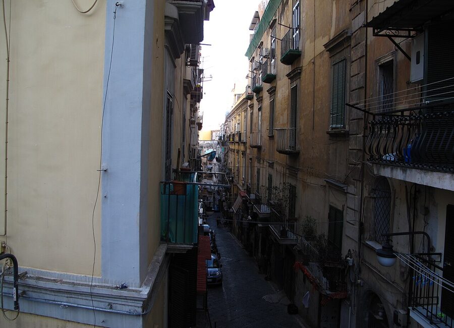Long alley running through the Quartieri Spagnoli, Naples