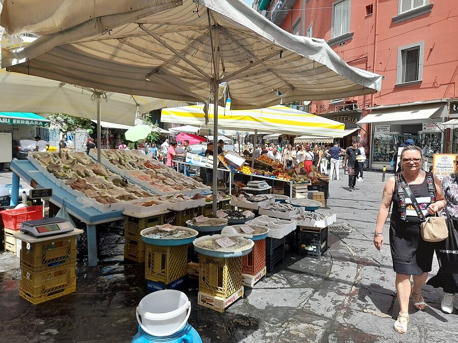 Pignasecca market on the western edge of the Spanish Quarters