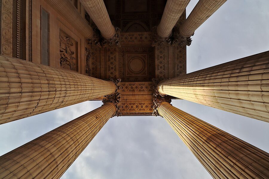 Panthéon Paris exterior columns and dome from the front