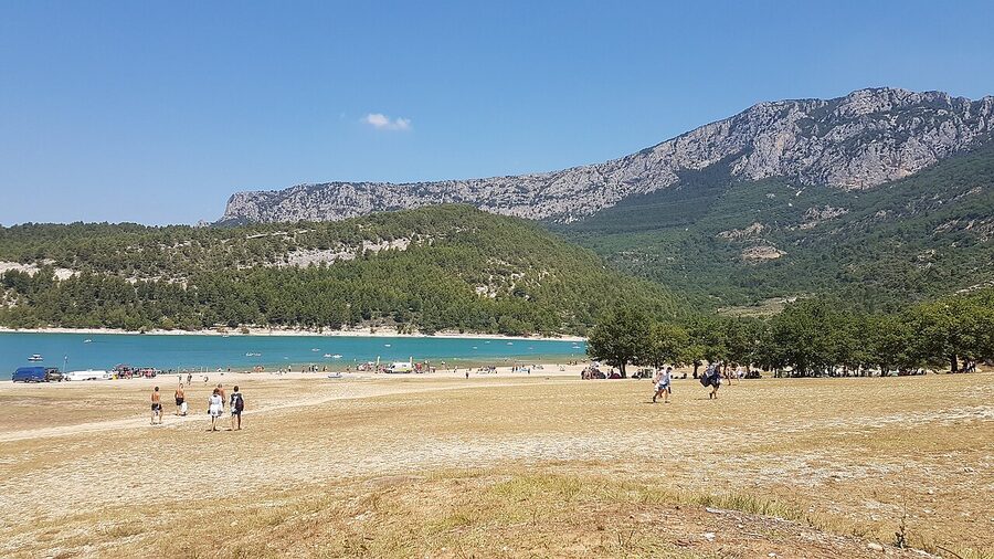 Beach at Lac de Sainte-Croix near Aiguines on the southern shore