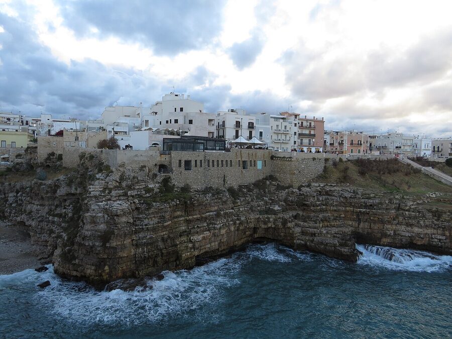 Cala Porto Polignano from Via Porto mirador viewpoint