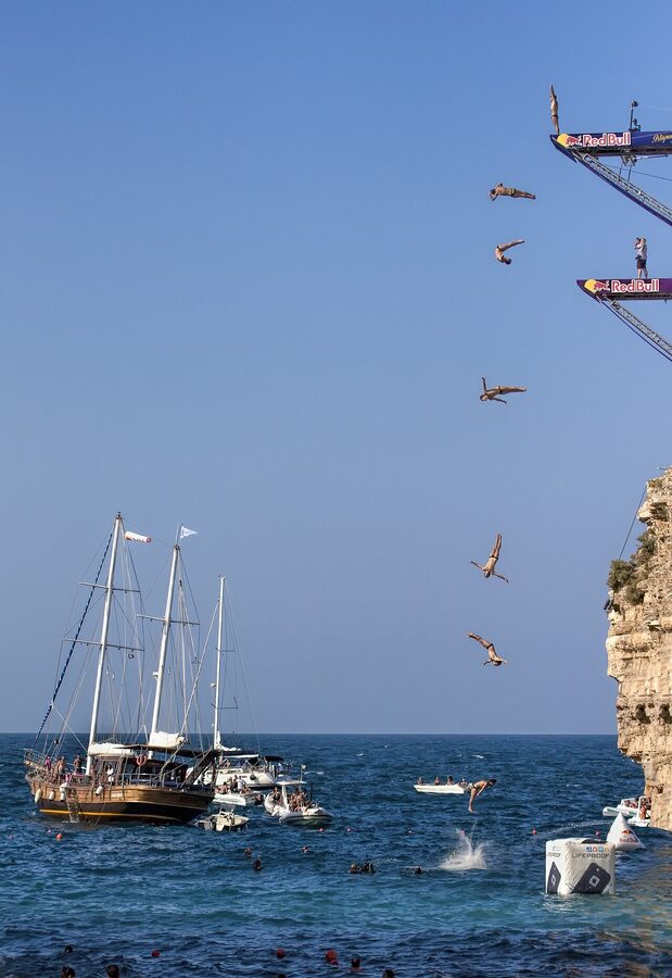 Red Bull Cliff Diving Polignano Lama Monachile
