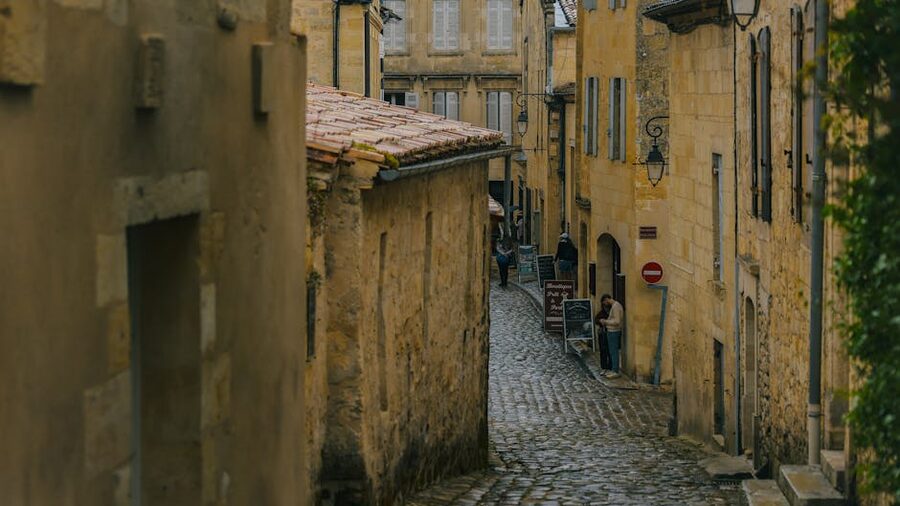 Cobblestone street in the medieval centre of Saint-Émilion