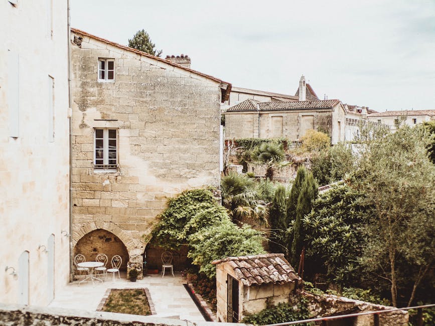 Quiet courtyard in Saint-Émilion's old town