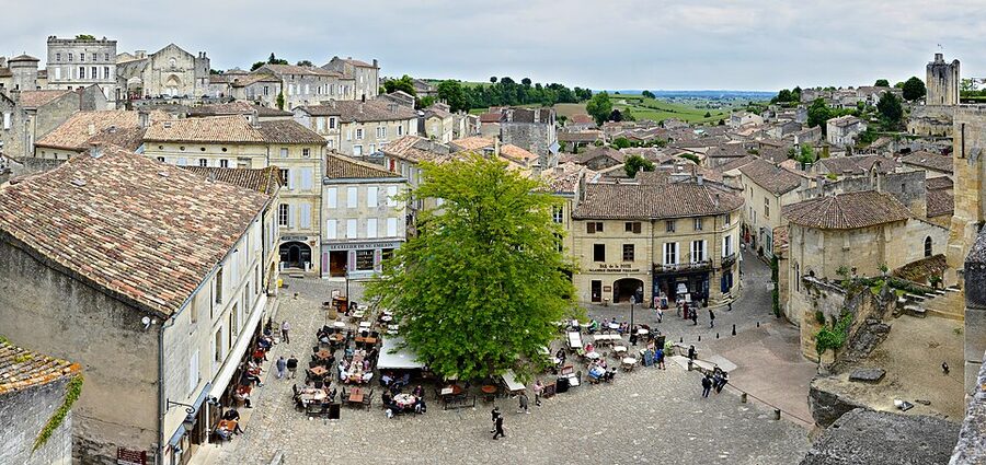 Place du Marché, the central square of Saint-Émilion