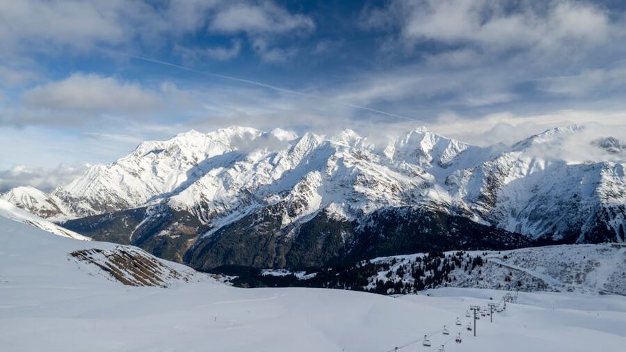 Snowcapped peaks at Saint-Gervais near Chamonix
