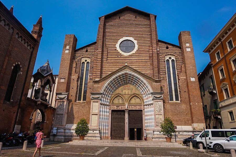 Sant Anastasia church interior in Verona