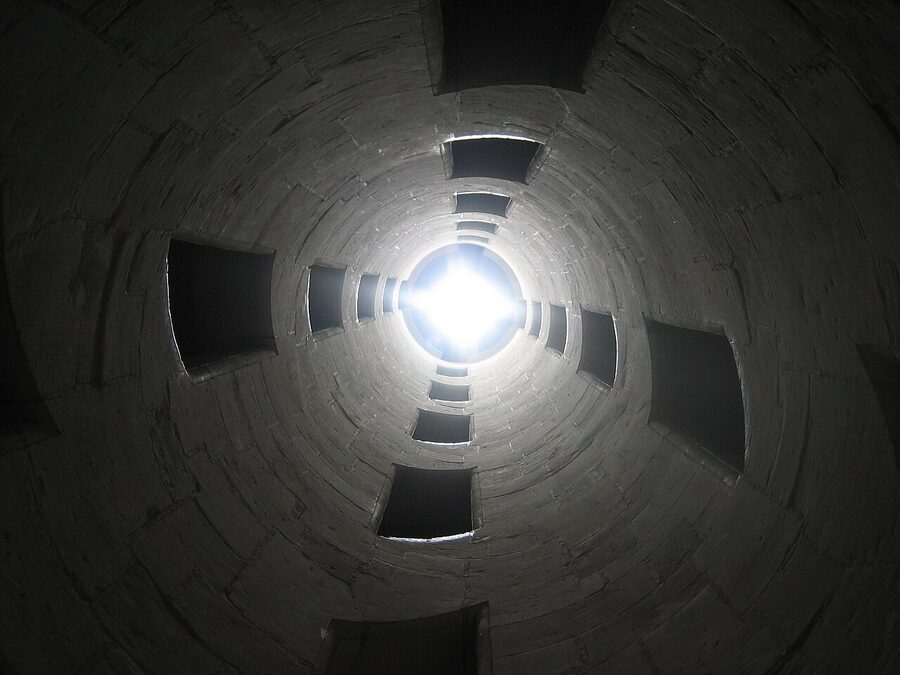 Double-helix staircase in the central keep at Chambord