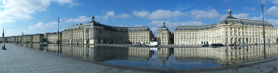 Miroir d Eau Bordeaux panorama with Place de la Bourse reflection